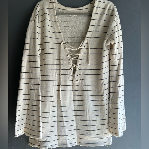 Truly Madly deeply Urban outfitters Beach sweater - Picture 5 of 5